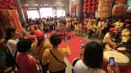 龍東社區(qū)文化節(jié)千人共襄盛舉 媽祖出巡彰顯民俗魅力